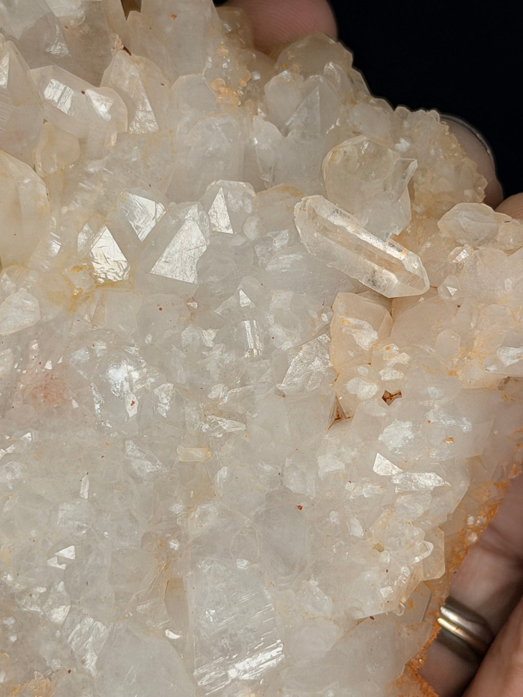 Double sided quartz plate