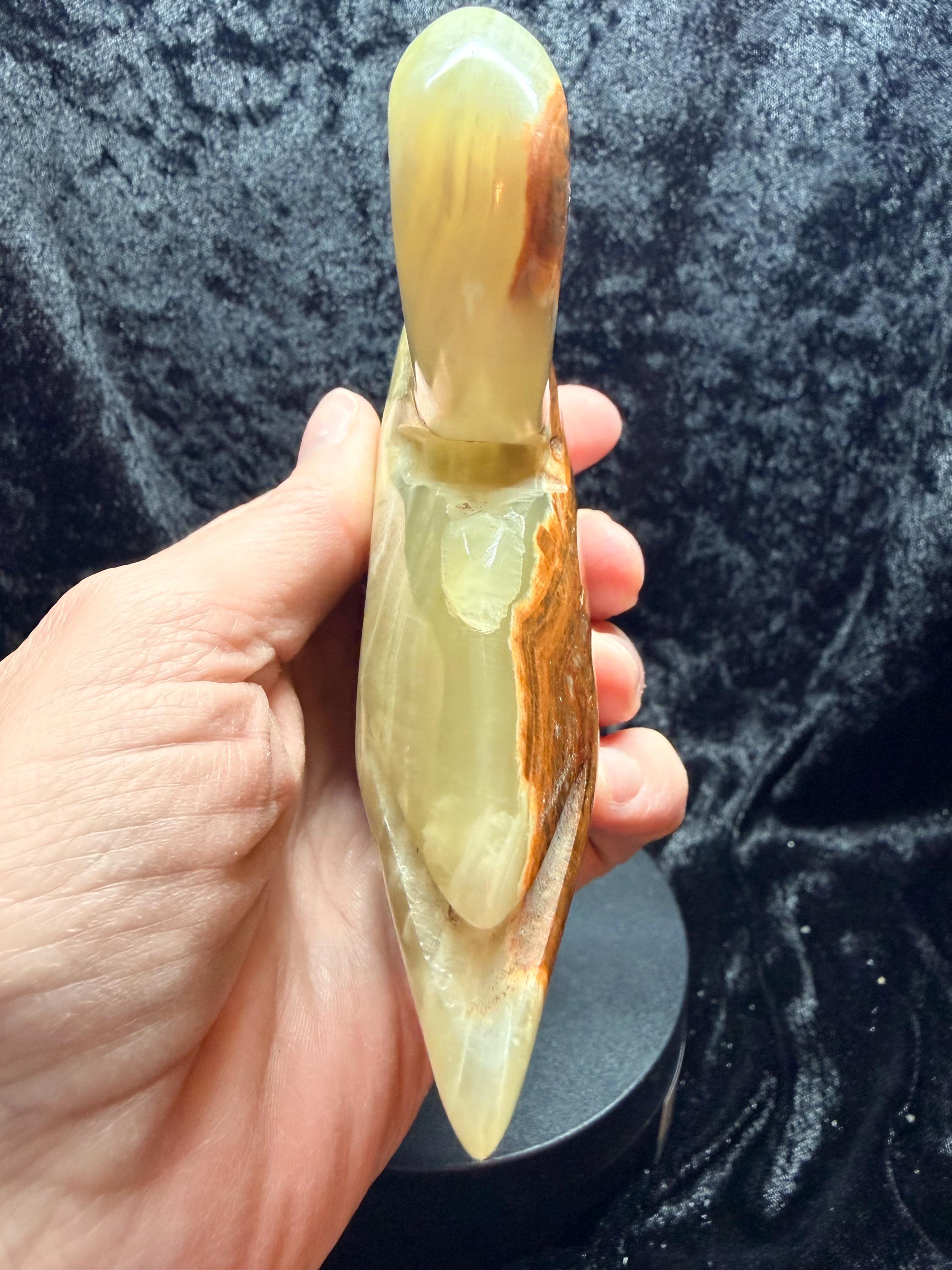 Carved swan, banded onyx/calcite