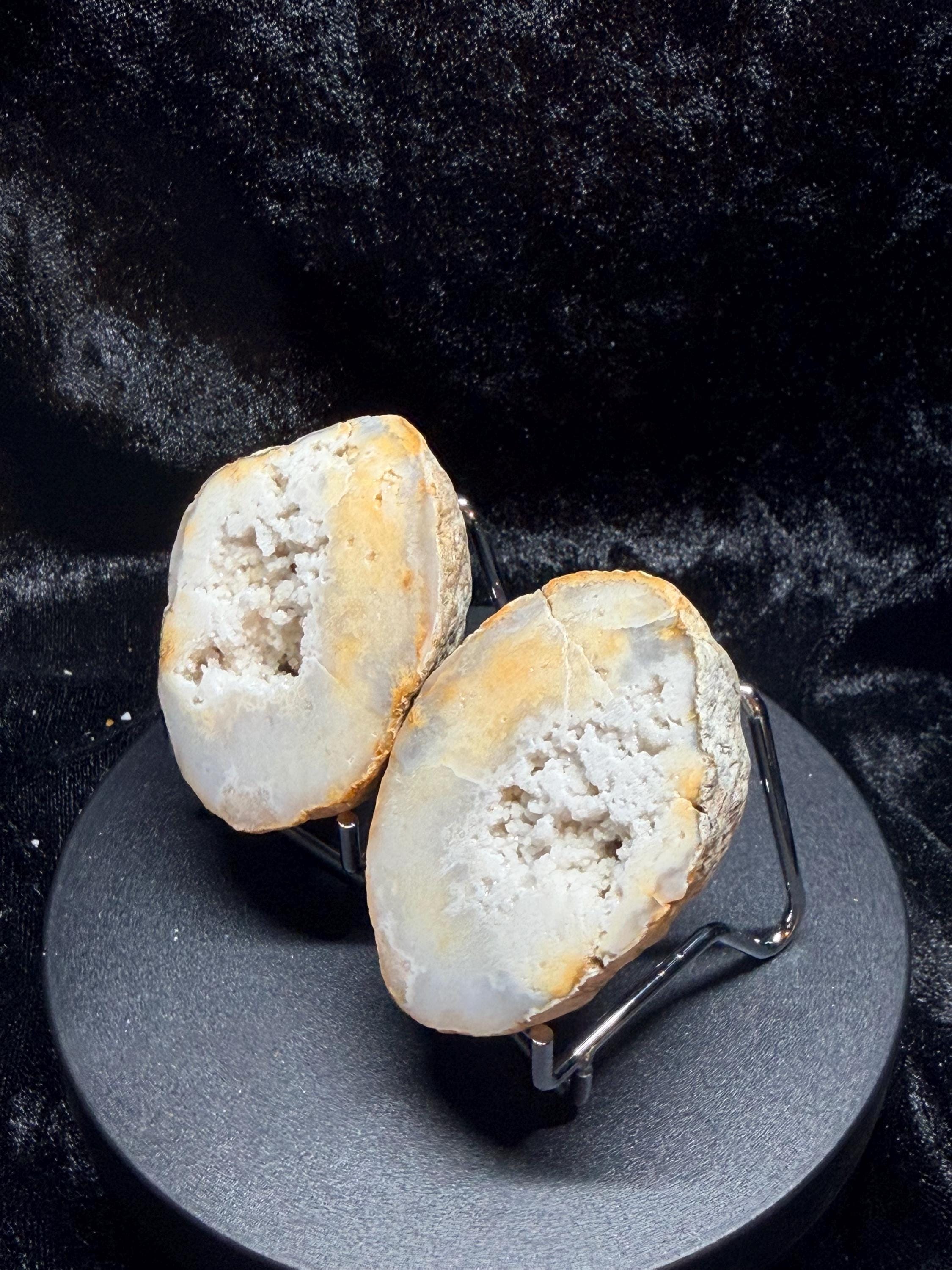 Polished Kentucky Agate Geode