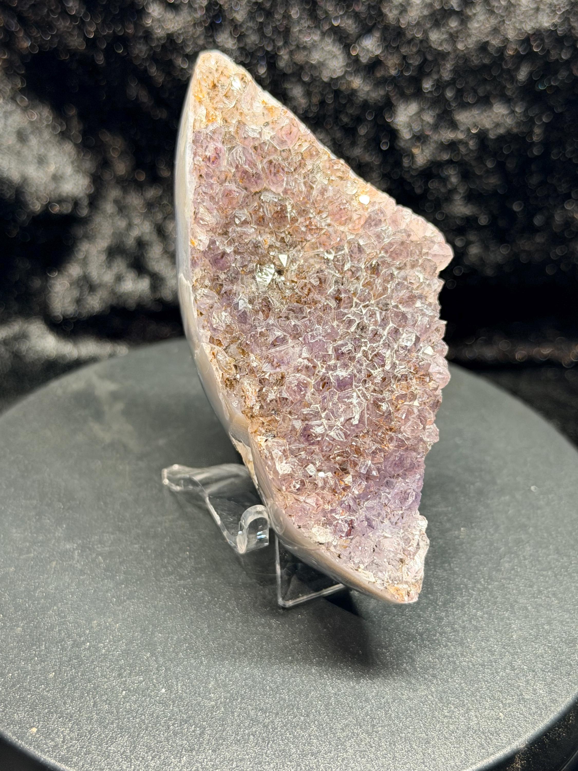 Polished agate Amethyst cluster, uv reactive