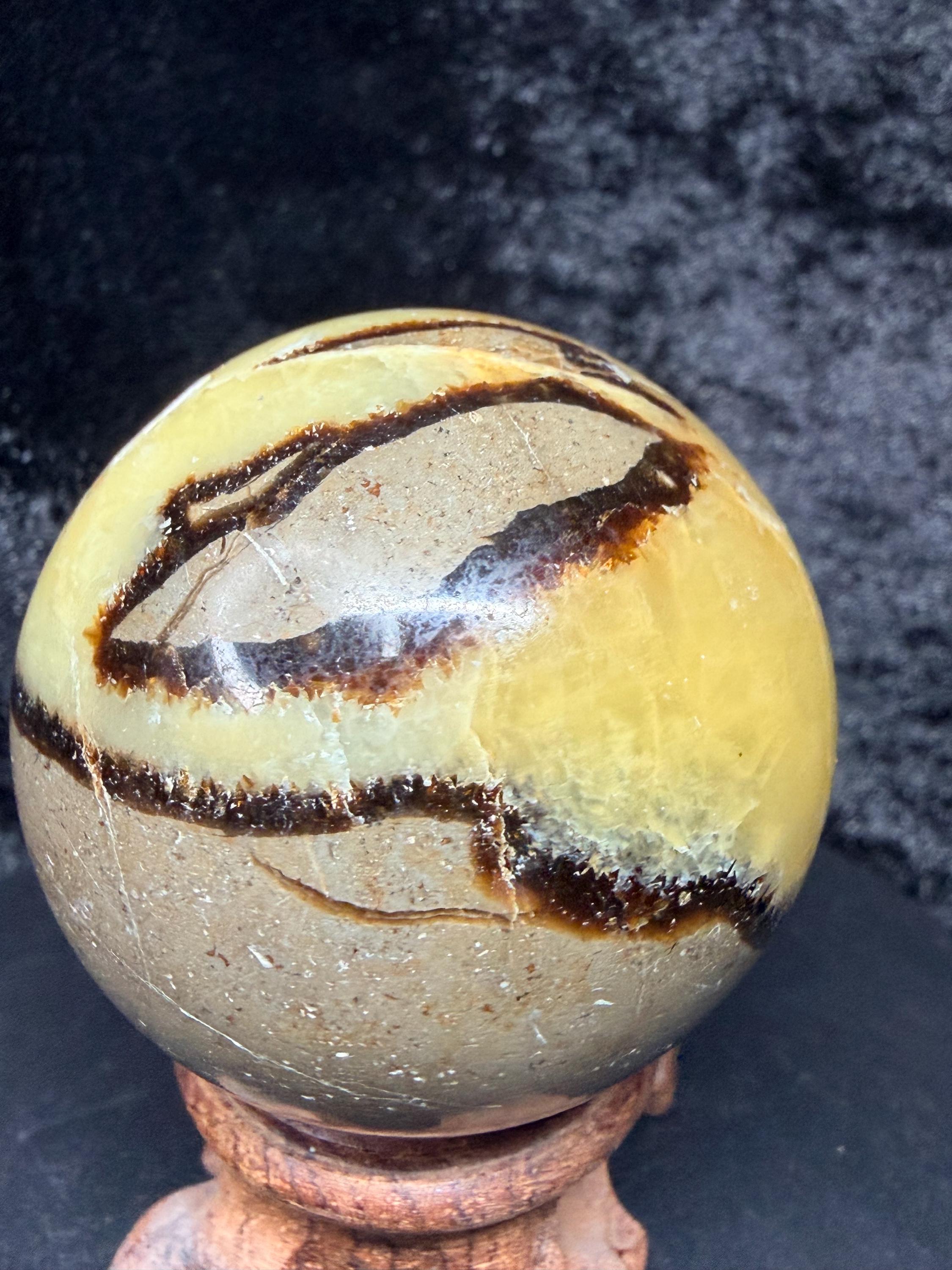 Septarian sphere aka dragon stone