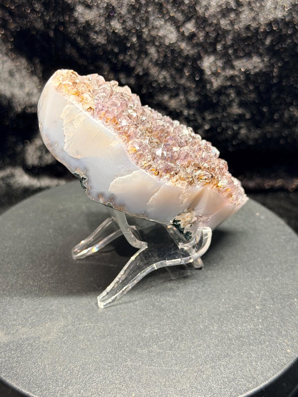 Polished agate Amethyst cluster, uv reactive