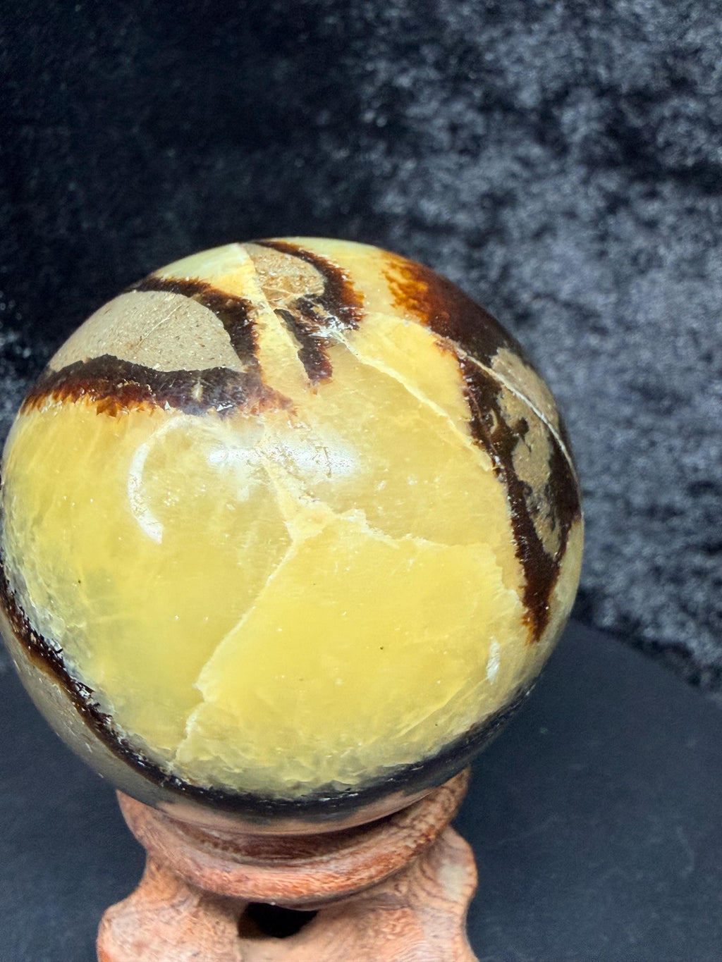 Septarian sphere aka dragon stone