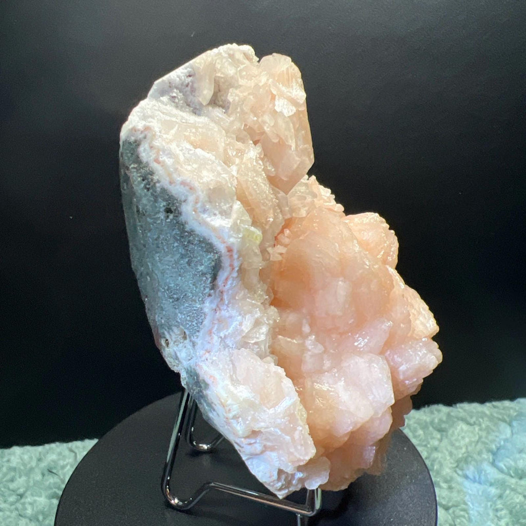 Pink Stilibite on chalcedony from India