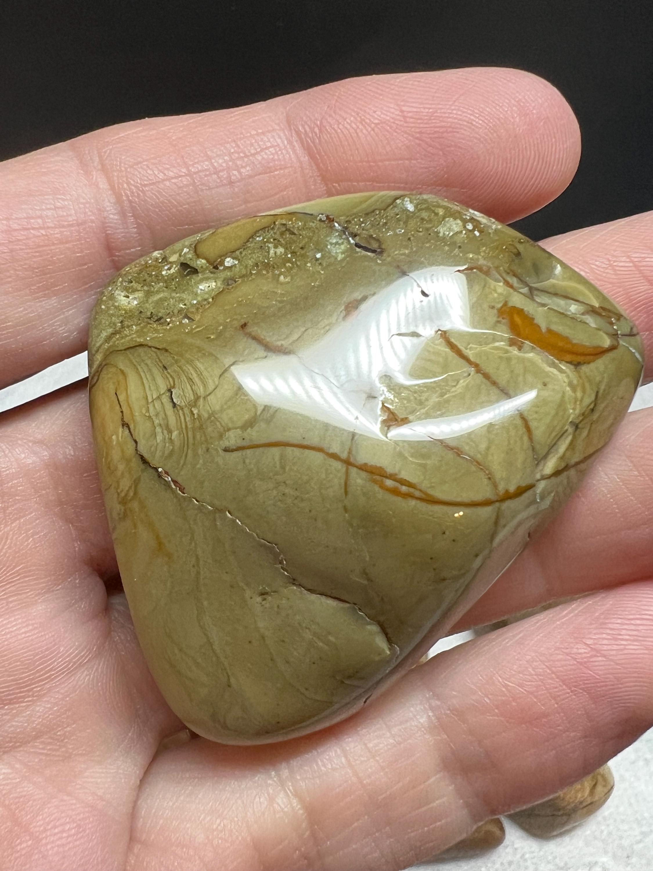 Tumbled Desert Jasper: Polished Owyhee Jasper