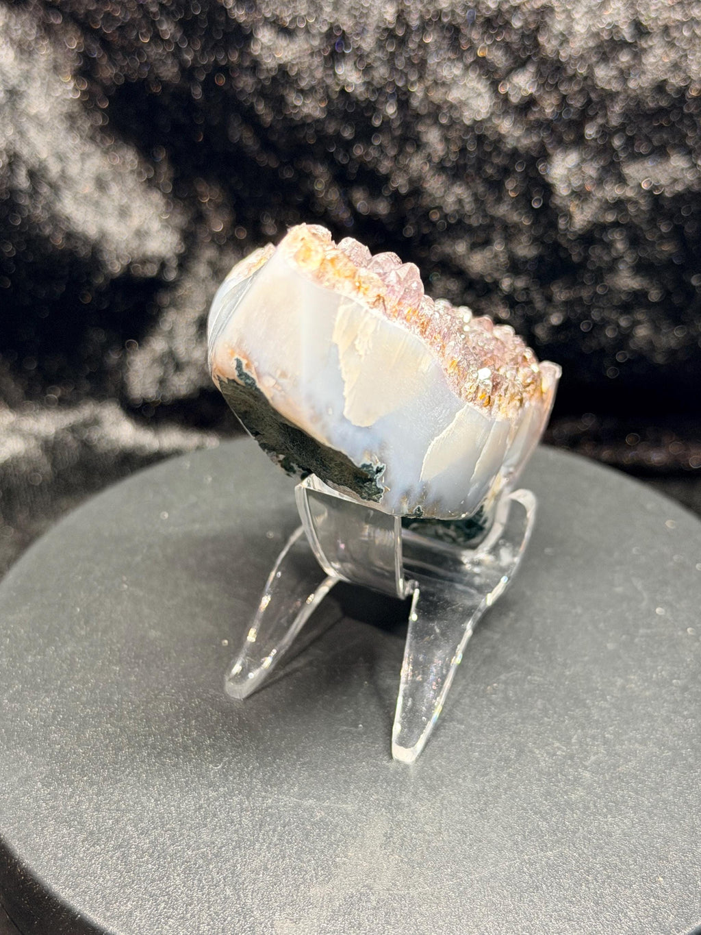 Polished agate Amethyst cluster, uv reactive