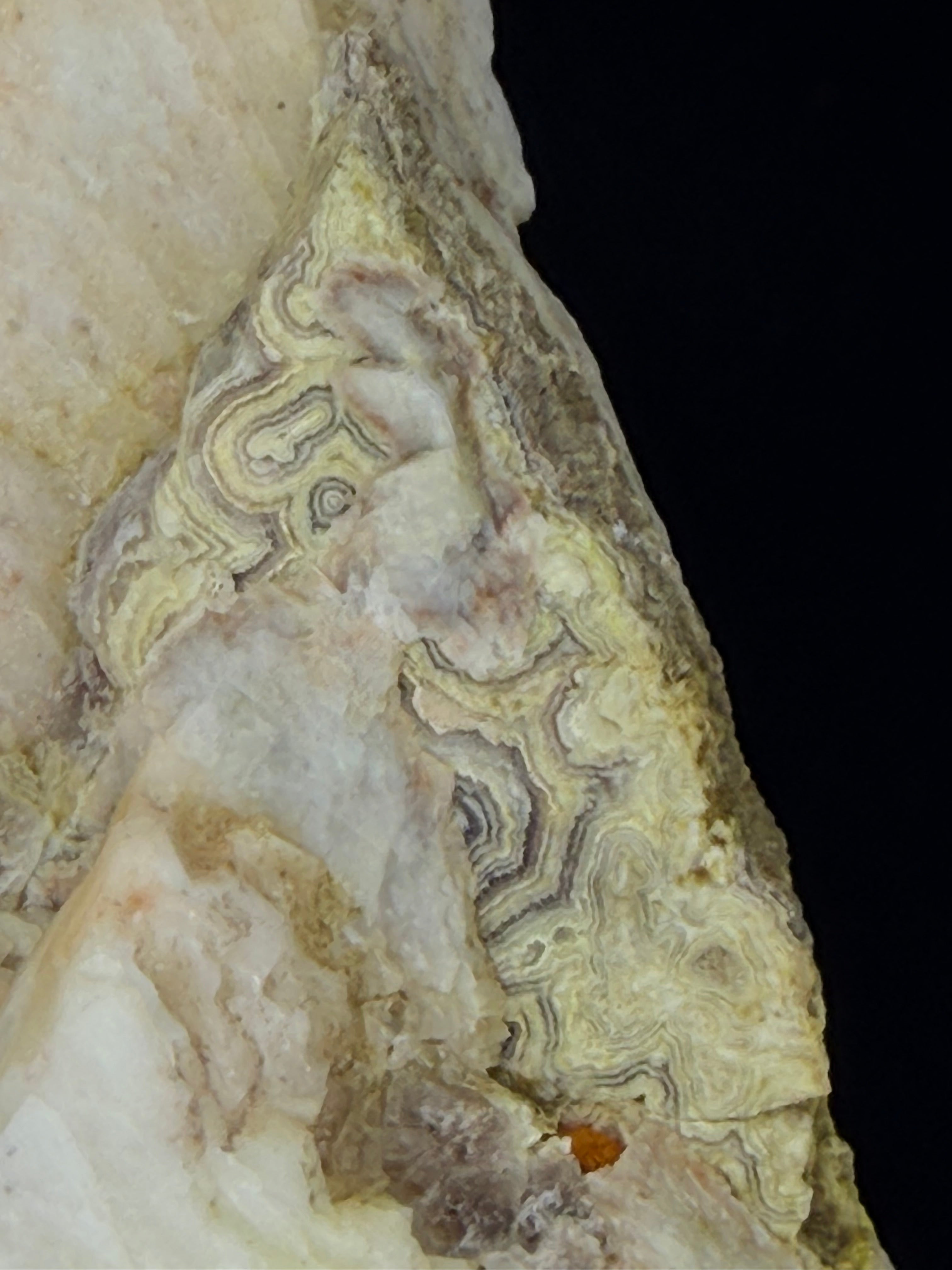 Perfect smoky quartz points on Missouri lace agate withBarite