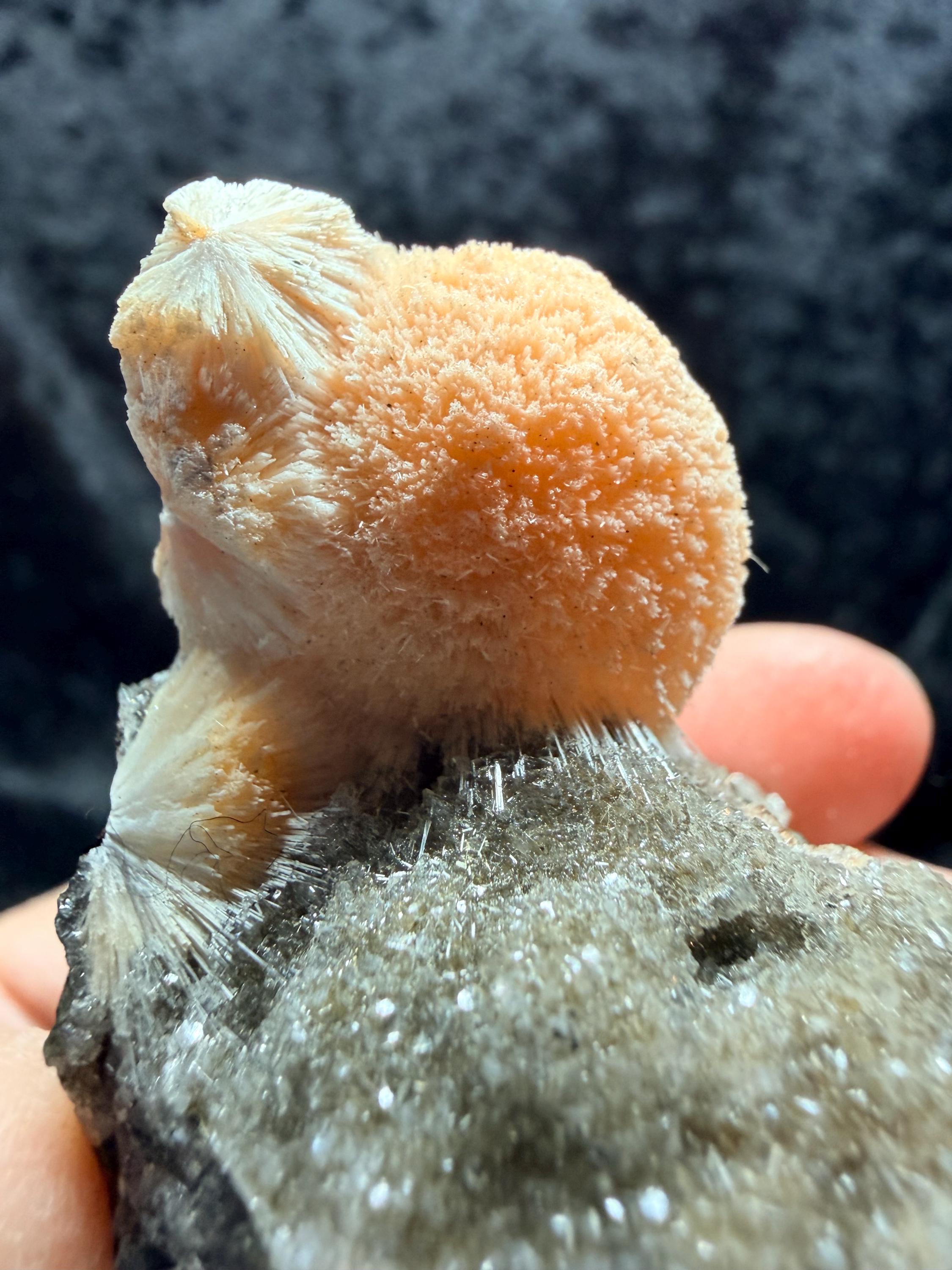 Thomsonite Specimen: Zeolite Mineral