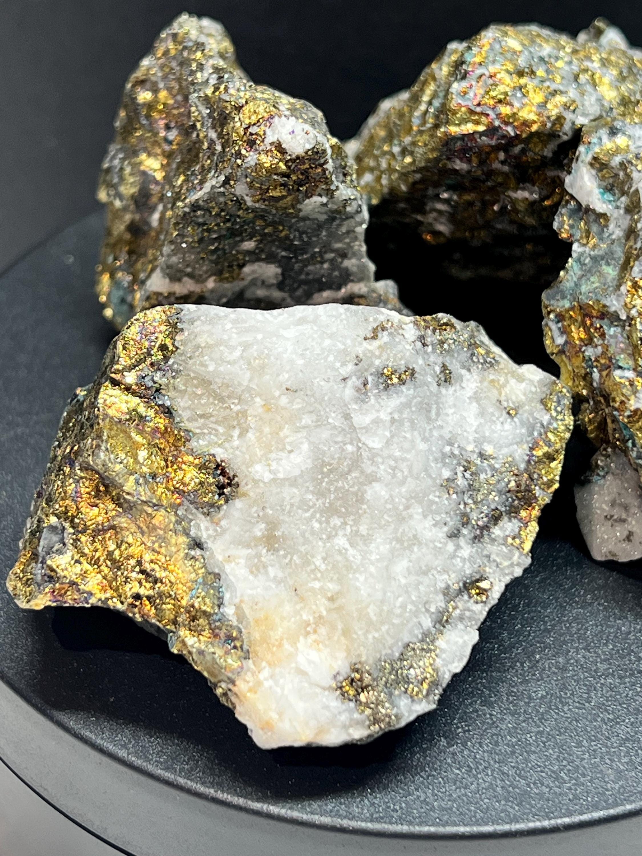 Peacock ore (bornite), quartz druse