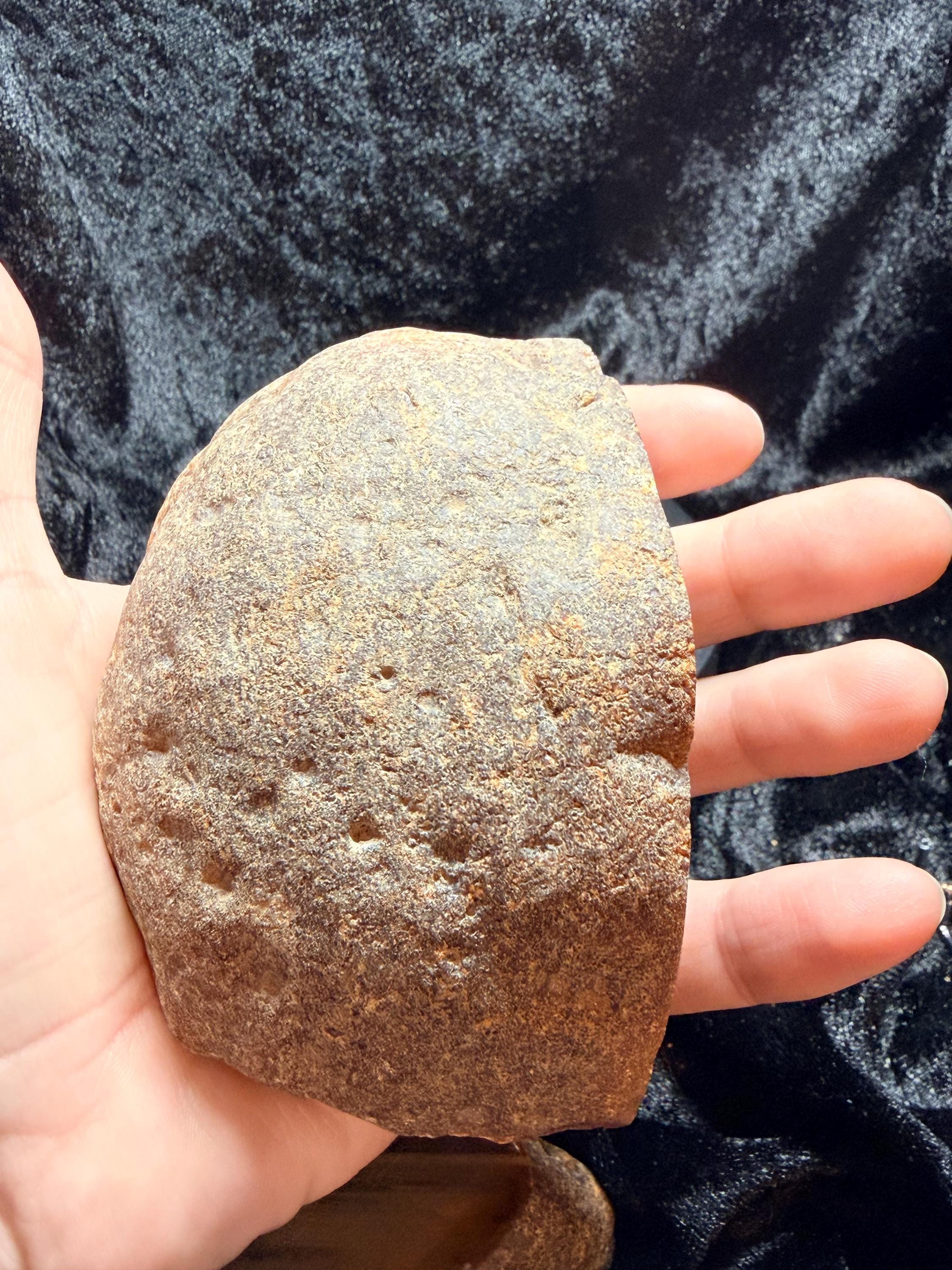 Polished Brazilian water level agate with crystal pocket