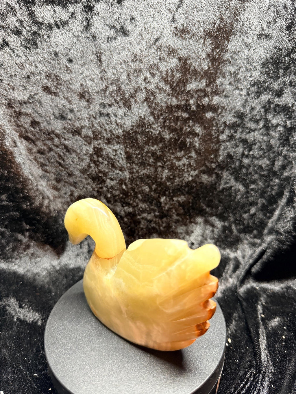 Carved swan, banded onyx/calcite