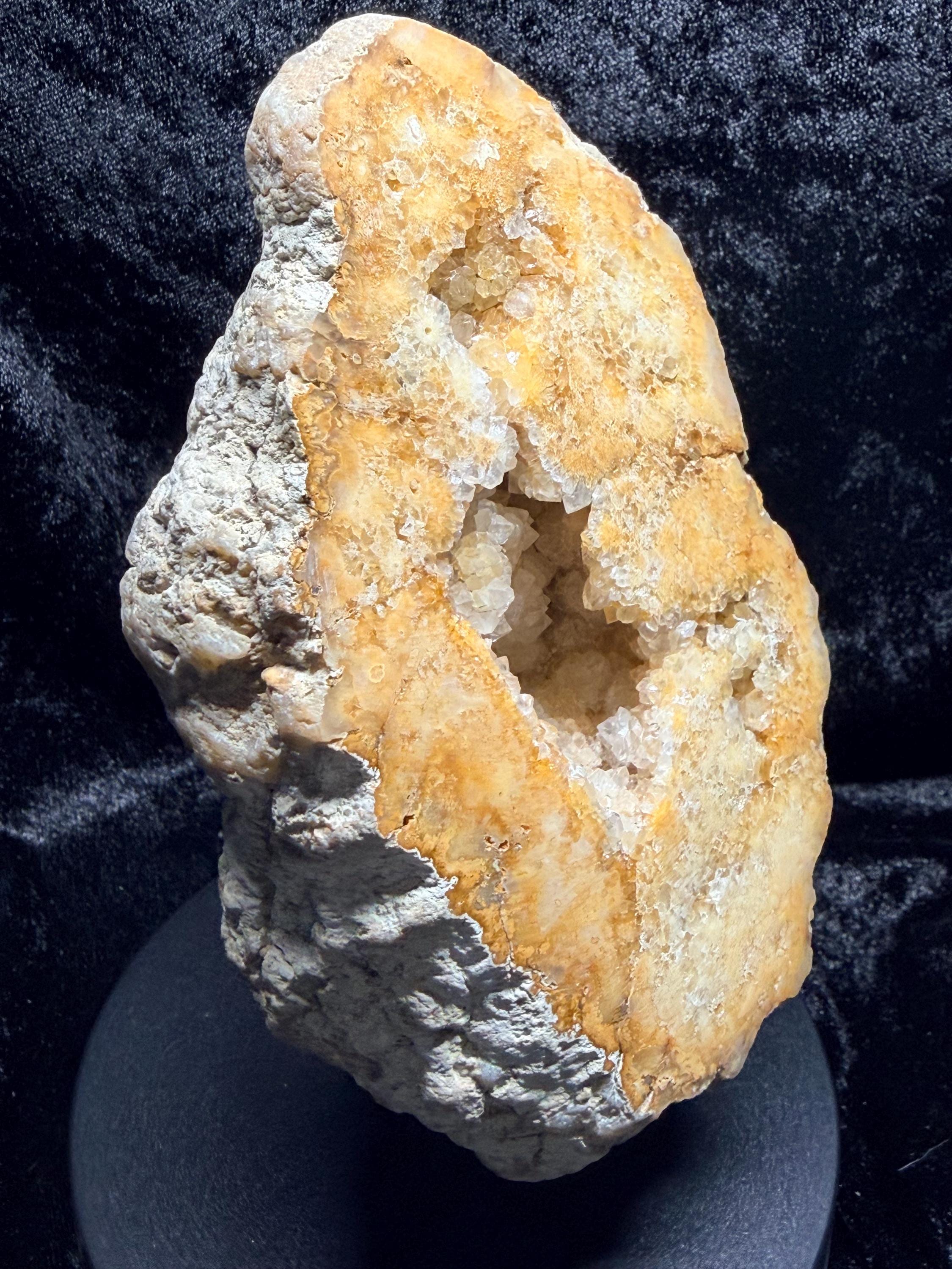 Golden Kentucky Quartz Geode-Polished Face.