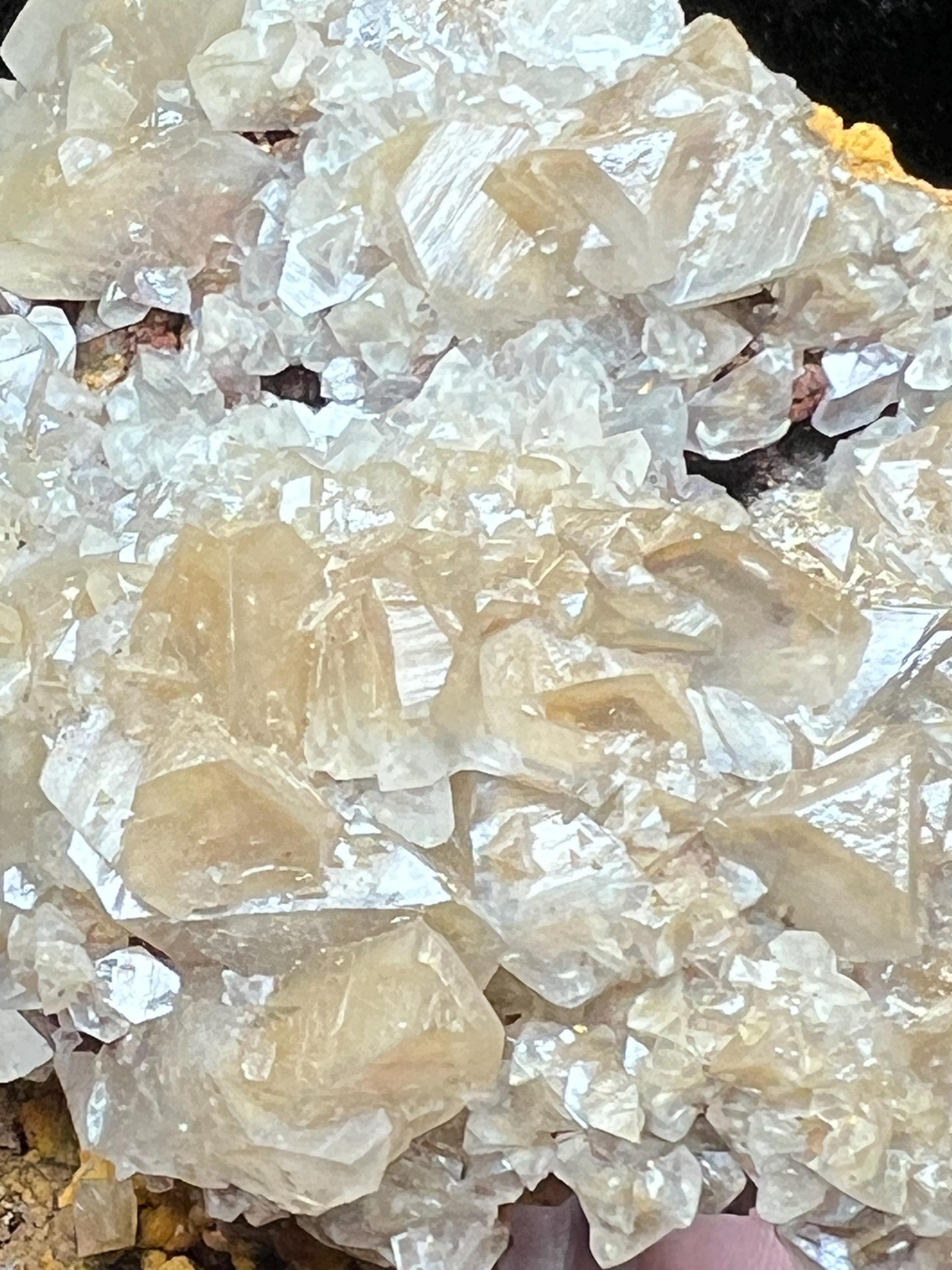 Natural Pyramid Calcite Specimen, Scalenohedral Crystal Cluster