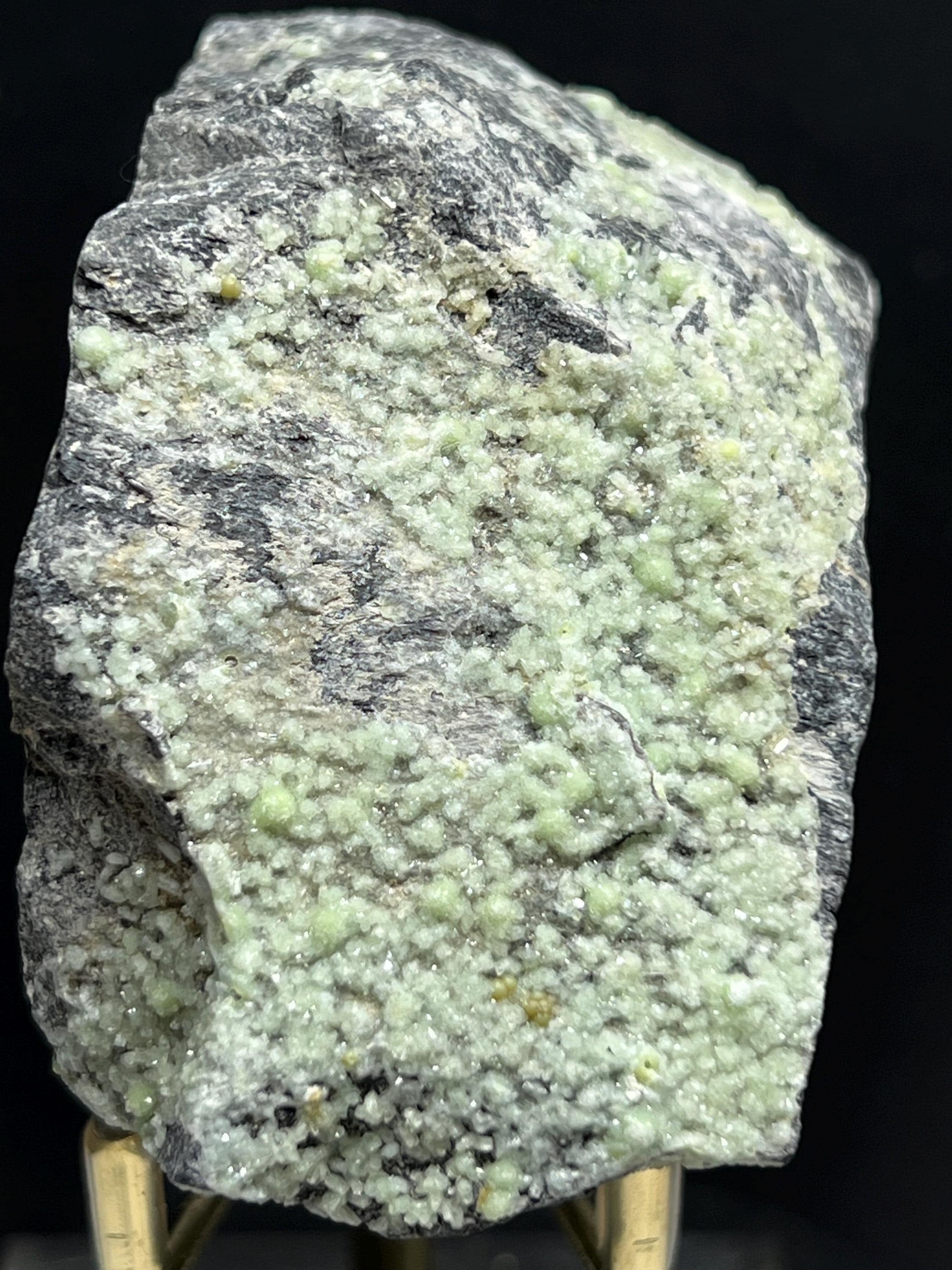 Green Wavellite Specimen: Botryoidal Mineral Cluster