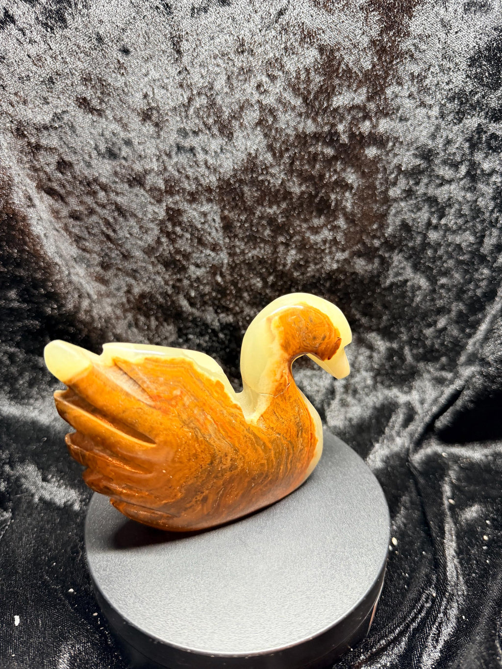Carved swan, banded onyx/calcite